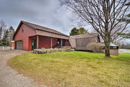 Family-Friendly Farmhouse - Near Lake and Ski Areas! - image 12