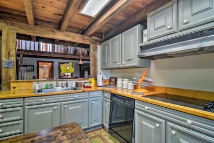 Family-Friendly Farmhouse - Near Lake and Ski Areas! - image 13