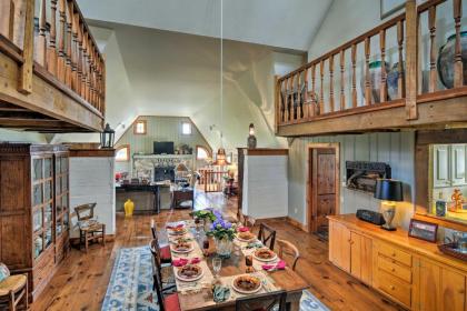 Family-Friendly Farmhouse - Near Lake and Ski Areas! - image 9