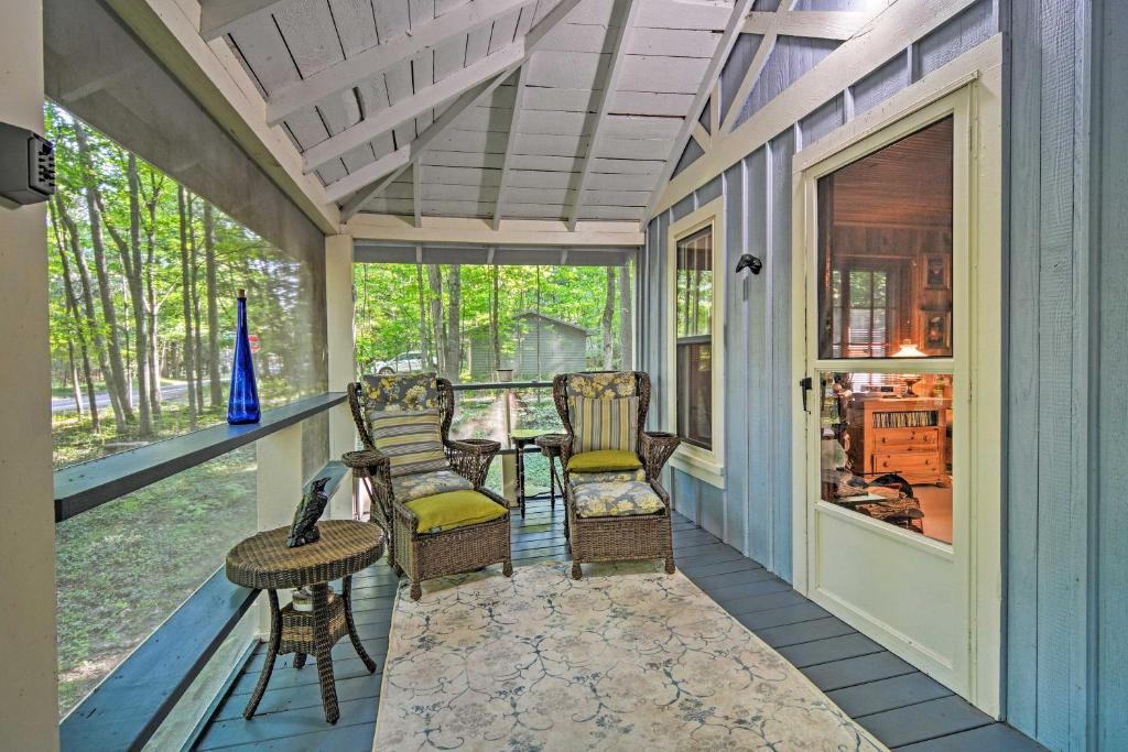 Pet-Friendly One Crow Cottage in Harbor Springs! - image 3