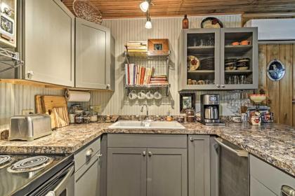 Pet-Friendly One Crow Cottage in Harbor Springs! - image 8