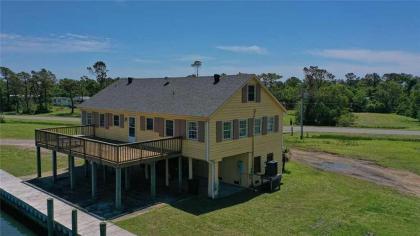 the marina House Harkers Island