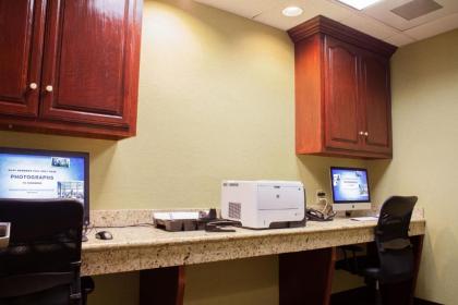 Hampton Inn & Suites Harlingen - image 8