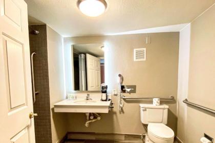 Quality Inn Harlingen - image 10