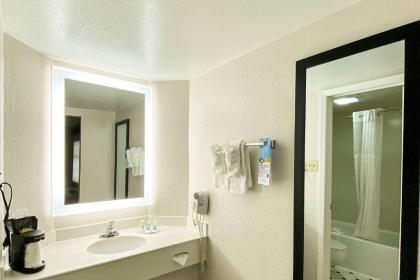 Quality Inn Harlingen - image 14