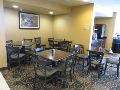 Cobblestone Inn & Suites - Harper - image 15