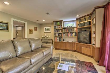 Harpers Ferry Apartment with Private Pool and Hot Tub! - image 8