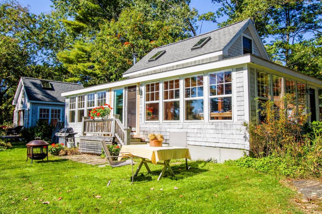 Harpswell Bay House - main image