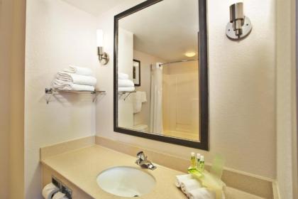 Holiday Inn Express Hotel and Suites Harrington - Dover Area an IHG Hotel - image 15