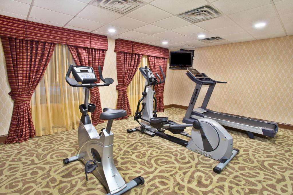 Holiday Inn Express Hotel and Suites Harrington - Dover Area an IHG Hotel - image 4