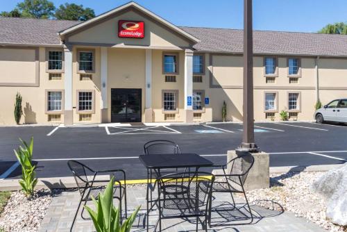 Econo Lodge Harrisburg Southwest of Hershey Area - main image