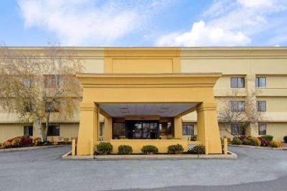 La Quinta by Wyndham Harrisburg Airport Hershey - image 4