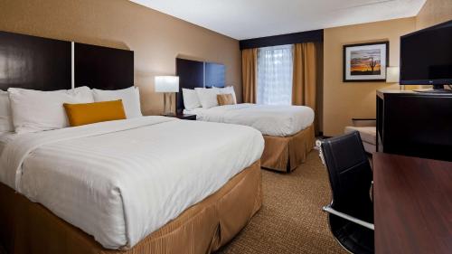 Best Western Harrisburg North Hotel - image 5