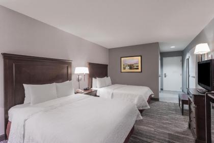 Hampton Inn & Suites Newark-Harrison-Riverwalk - image 19