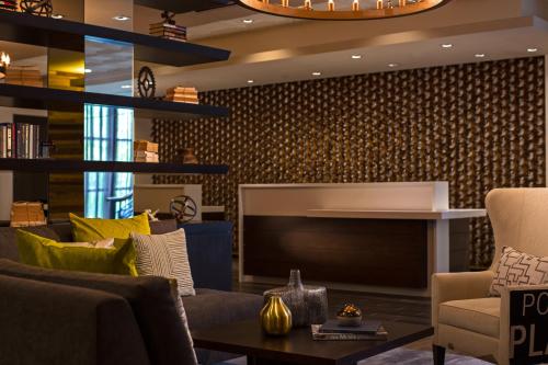 Renaissance by Marriott Westchester Hotel - image 2