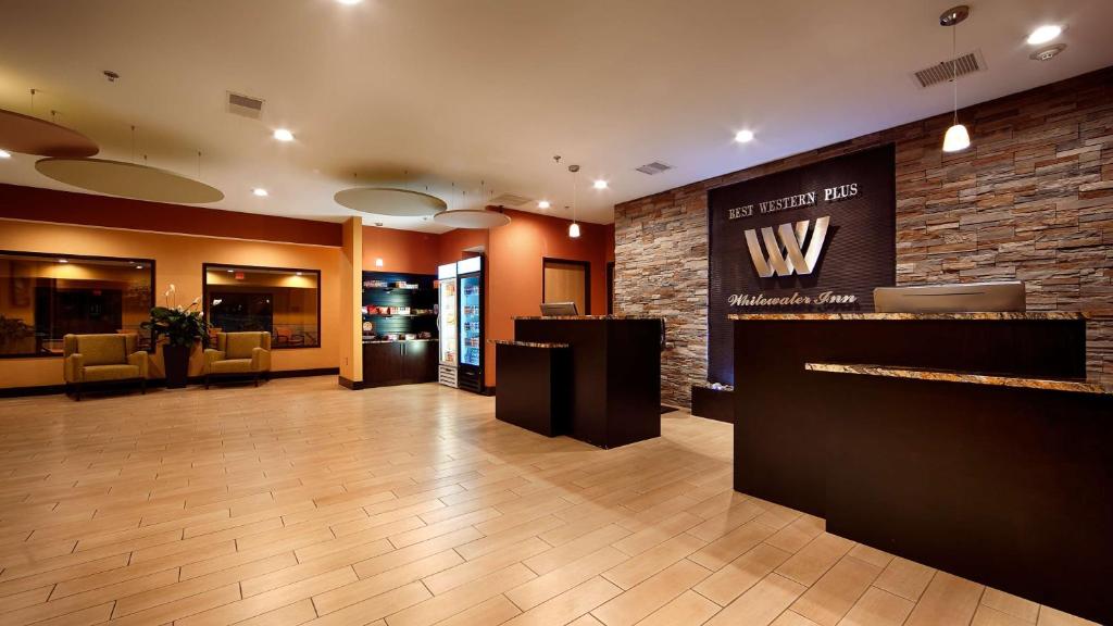 Best Western Plus Whitewater Inn - image 4