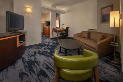 Fairfield Inn and Suites by Marriott Harrisonburg - image 8