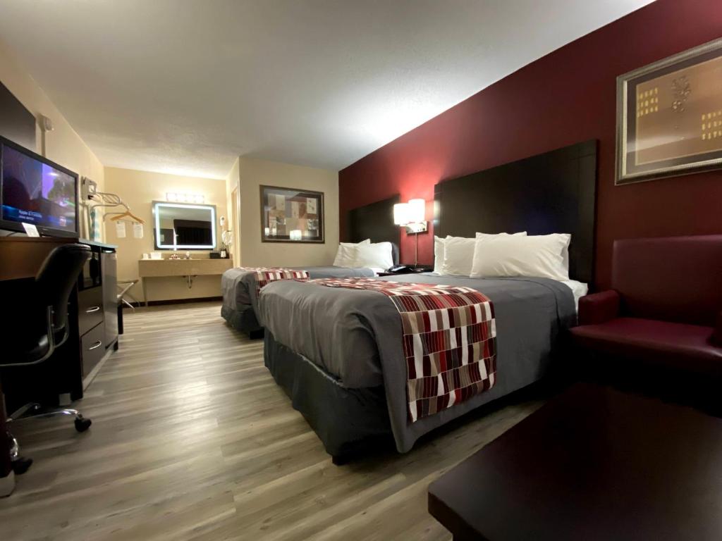 Ramada by Wyndham Harrisonburg - main image