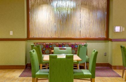 Hampton Inn Harrisonburg - University - image 8