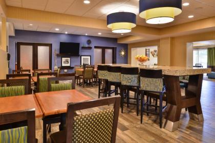 Hampton Inn Harrisonburg South - image 15