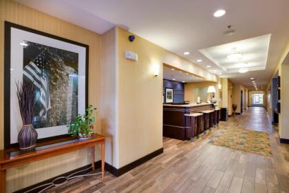 Hampton Inn Harrisonburg South - image 5