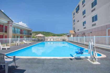 Microtel Inn & Suites by Wyndham Harrisonburg - image 6