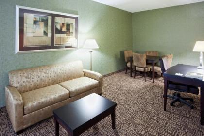 Hotel Harrisonburg - image 13