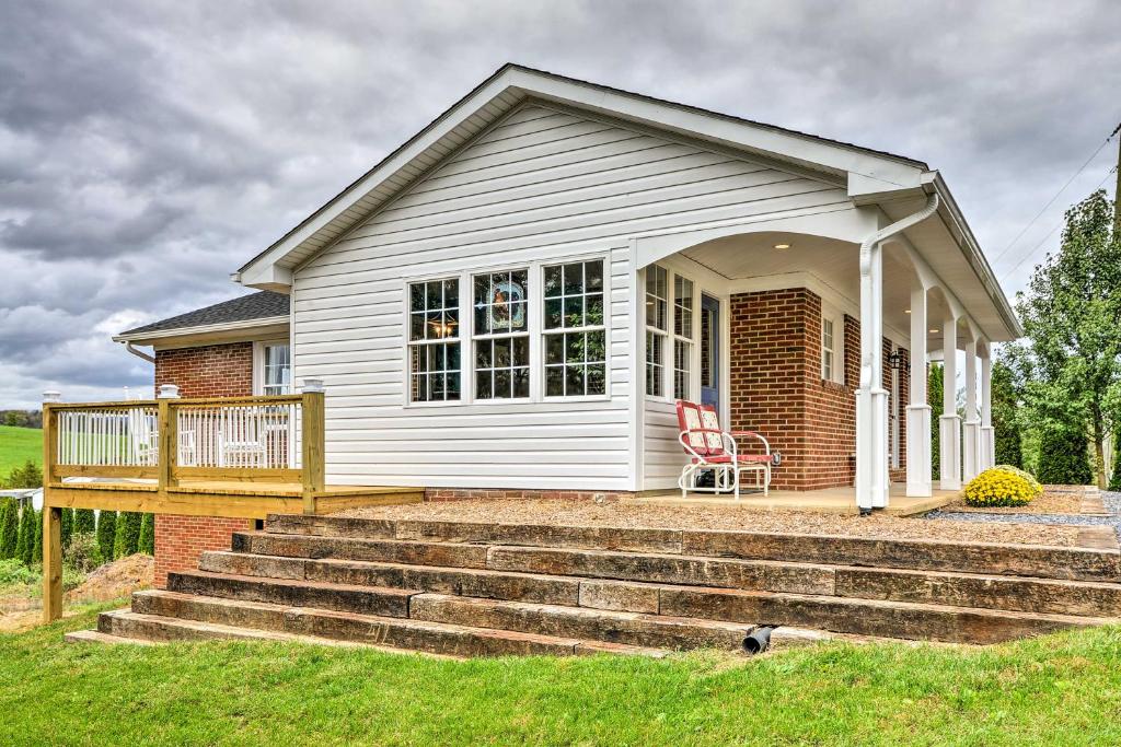 Remodeled Harrisonburg Home with Level II EV Charger - image 4