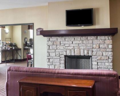 Comfort Inn & Suites Harrisonville - image 11