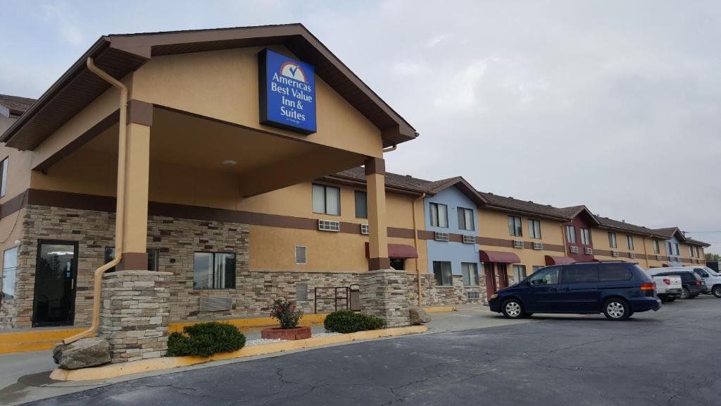 Americas Best Value Inn & Suites Harrisonville - main image