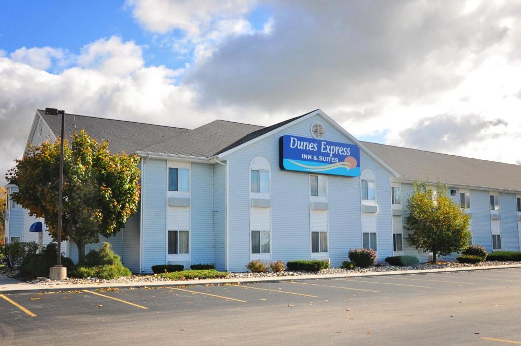 Dunes Express Inn and Suites - main image