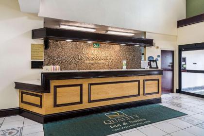 Quality Inn and Suites Harvey - image 11