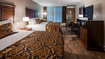 Best Western Plus Westbank - image 9