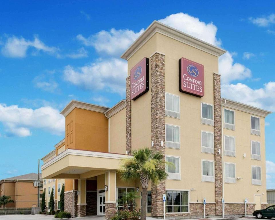 Comfort Suites Harvey - New Orleans West Bank - main image