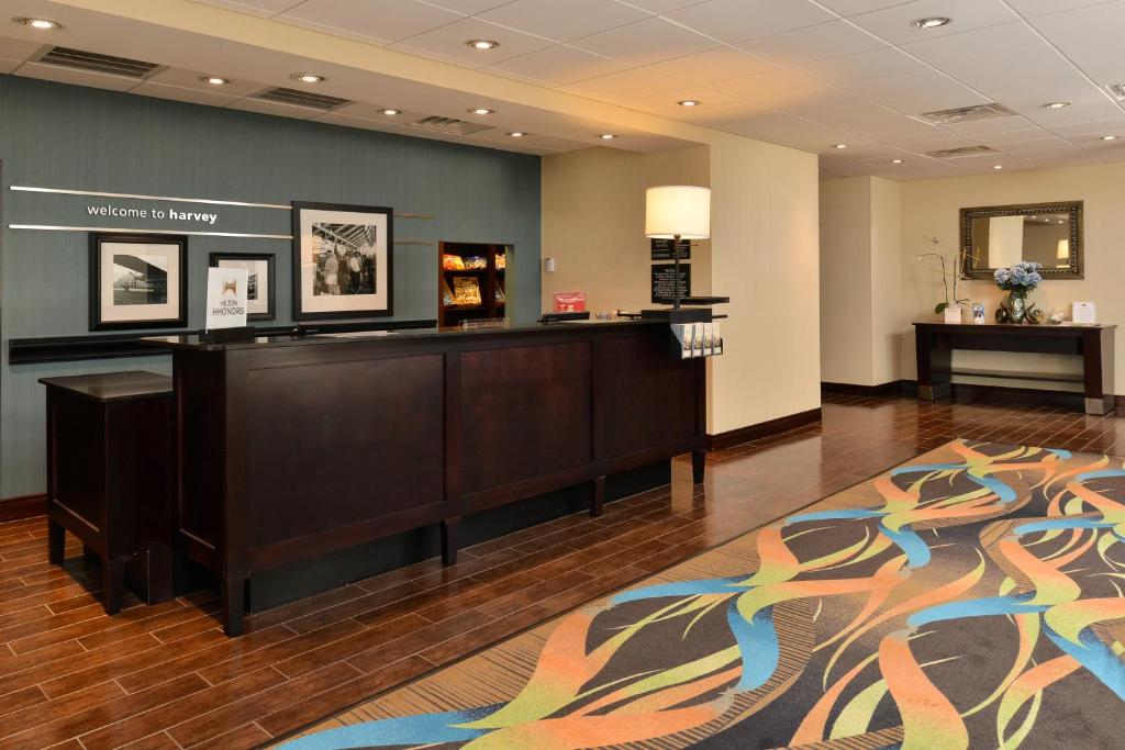 Hampton Inn & Suites Harvey - image 5