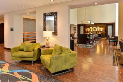 Hampton Inn & Suites Harvey - image 7