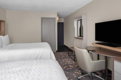 Holiday Inn Hasbrouck Heights-Meadowlands an IHG Hotel - image 12