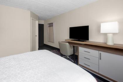 Holiday Inn Hasbrouck Heights-Meadowlands an IHG Hotel - image 17