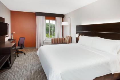 Holiday Inn Express Haskell-Wayne Area an IHG Hotel - image 7