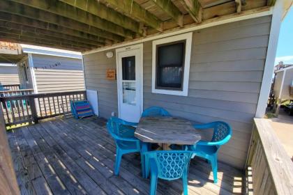 Southern Comfort Cabana - image 9