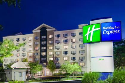 Holiday Inn Express Hauppauge-Long Island an IHG Hotel - image 13