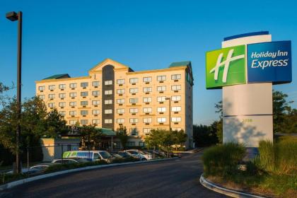 Holiday Inn Express Hauppauge-Long Island an IHG Hotel - image 3