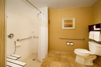 Hampton Inn Haverhill - image 12