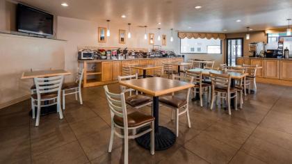 Best Western Plus Great Northern Inn - image 9