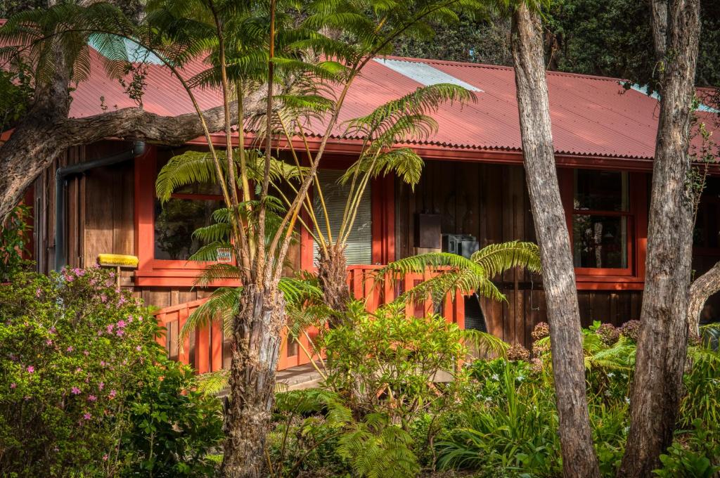 Crater Rim Cabin - main image