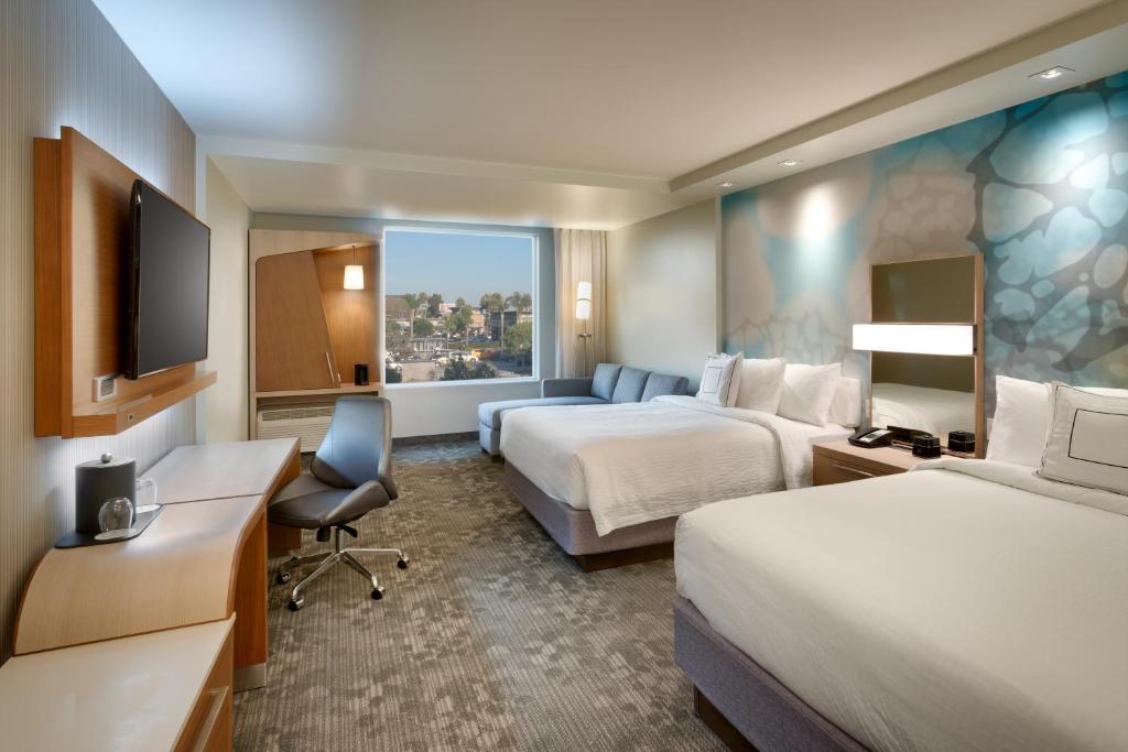 Courtyard by Marriott Los Angeles LAX/Hawthorne - image 4