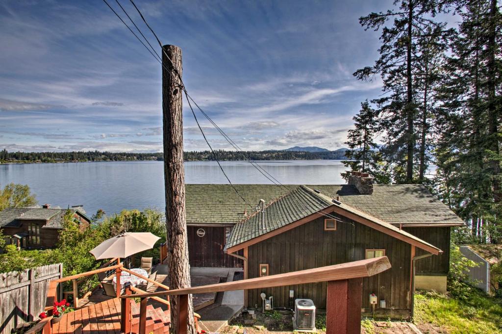 Hillside Home with Dock 10 Min to Coeur dAlene - image 6