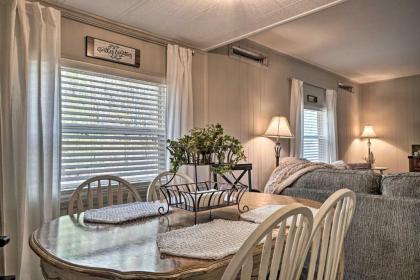 Welcoming Cabin Less Than 10 Miles from Hayesville! - image 14