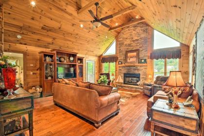 Lakefront Hayesville Nantahala Forest Cabin! - image 2