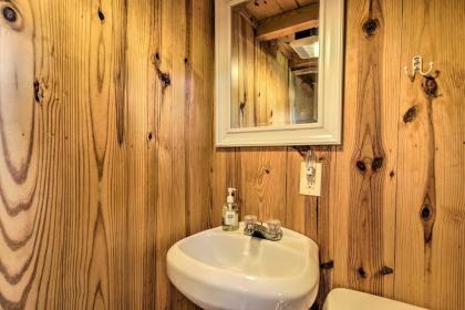 Tiny Home in Hayesville with Deck Near Trails! - image 13